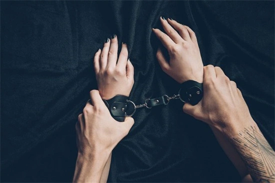 西檬之家-字母圈新人如何理解践踏癖？BDSM安全指南
