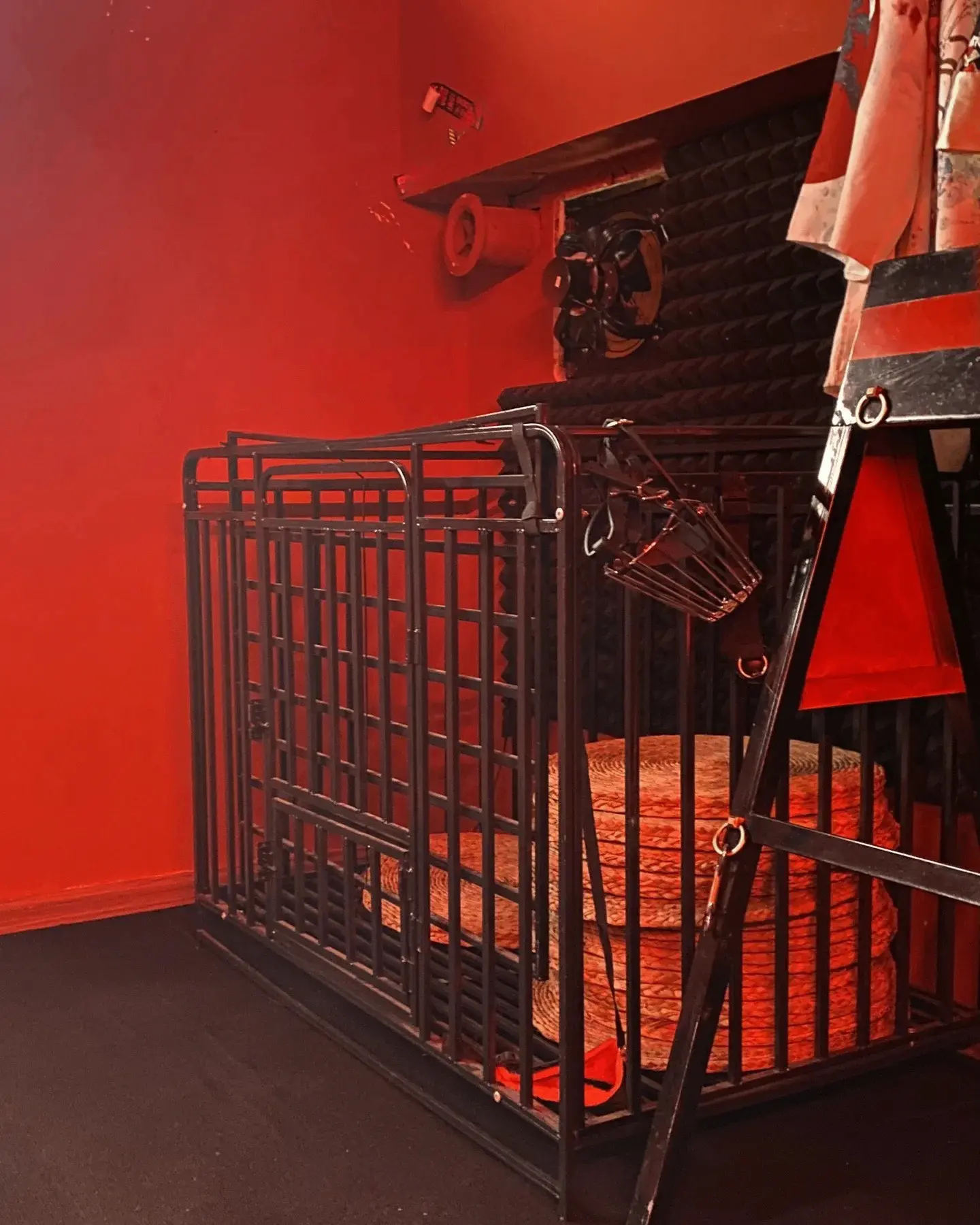 【西檬之家】BDSM新手入门：如何理解Spank与圈层文化